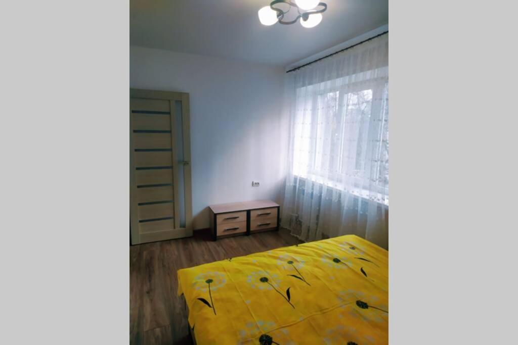 Двокімнатна Квартира Неподалік Центру Ternópil Exterior foto